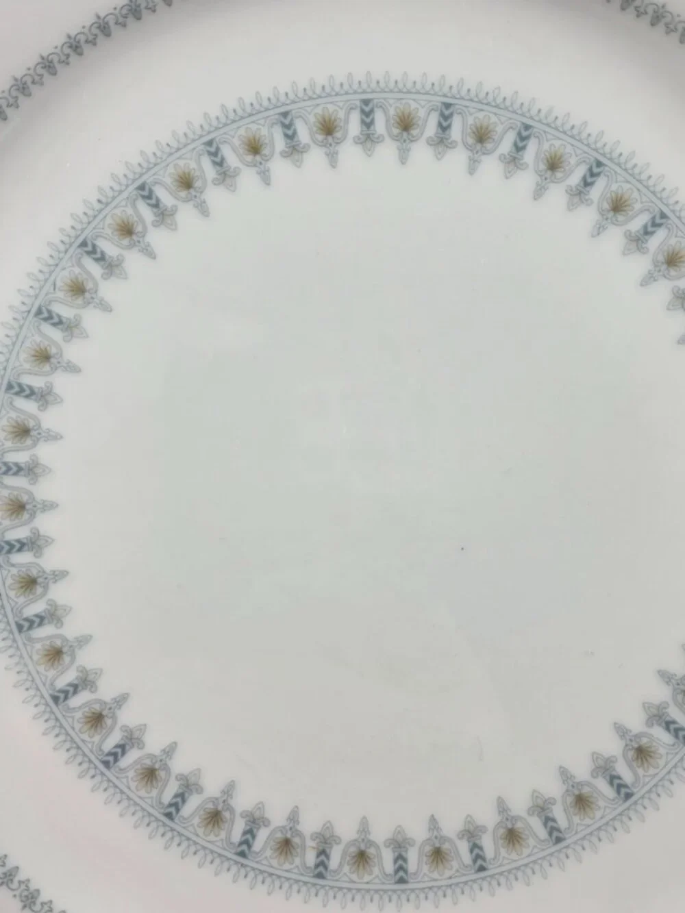 ONE Noritake Maya Dinner Plate White with Blue & Green Geometric Design 6213